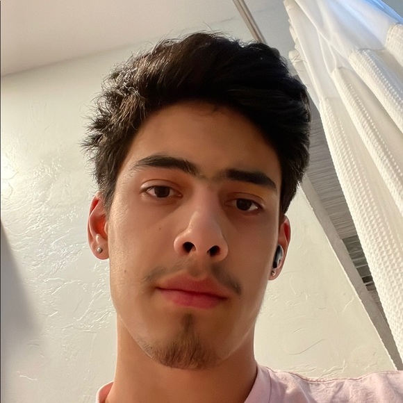 Meet your Posher, Aaron - Picture 1 of 1